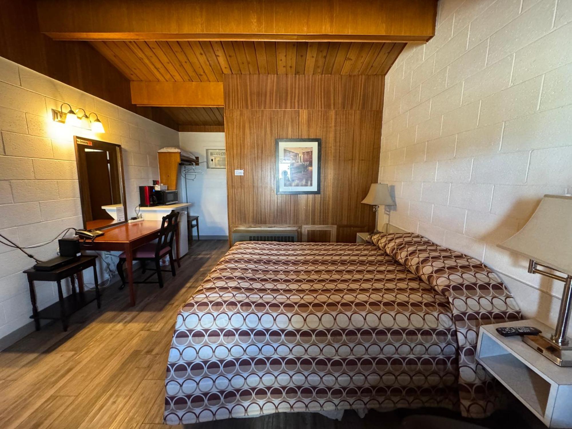 Ace Crown Motel Medicine Hat Exterior foto